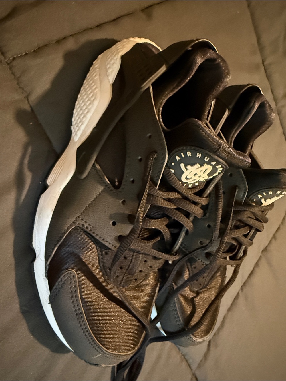 Nike Air Huarache Women’s Black with White Sole Sneakers